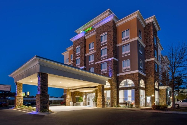 Holiday Inn Express Augusta North image 12